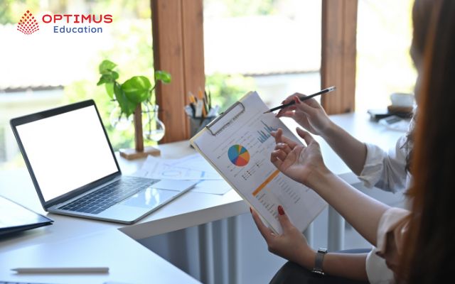 Đo lường qua các bài kiểm tra định kỳ - nhưng phải gắn với tình huống công việc