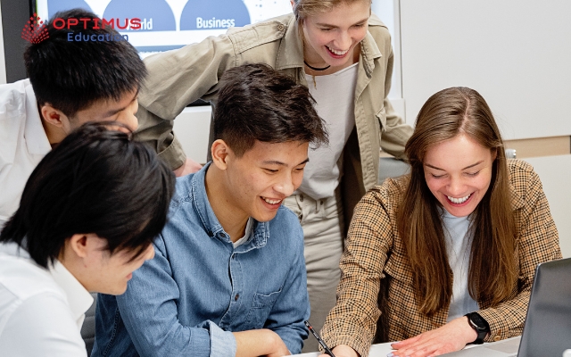 Mạch cảm xúc của học viên Cách doanh nghiệp duy trì động lực sau buổi đầu hào hứng