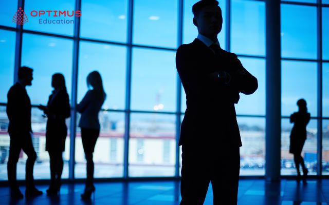 Tiếng Anh cho cấp lãnh đạo - Thuyết trình, đàm phán và truyền cảm hứng trong môi trường quốc tế