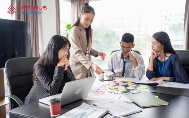 Đào tạo tiếng Anh cho quản lý cấp trung “Mắt xích” quyết định thành bại chiến lược